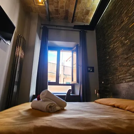Vatican Street Art Guest house *
